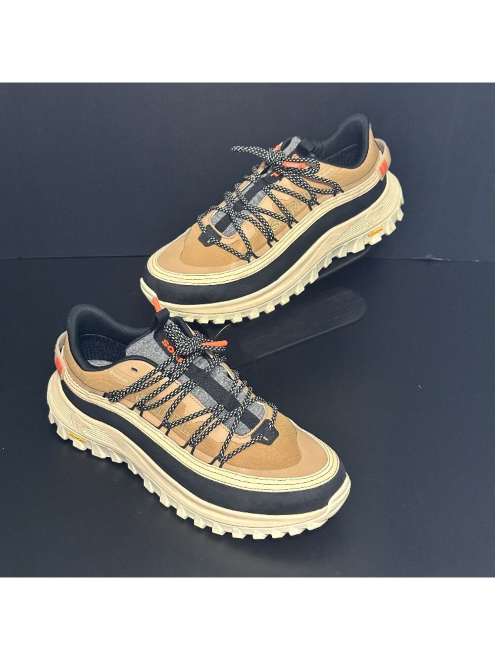 SOREL Callsign Horizon Low GTX Waterproof Sneakers Mens 11 Black Cream Orange